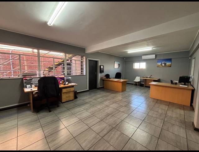 168M² OFFICE TO LET IN BRACKENFELL INDUSTRIAL